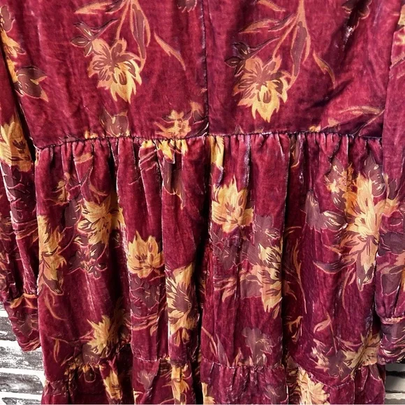 Fate Mauve Floral Burnout Velvet Ruffle Mini Dress Size Small - Picture 4 of 9